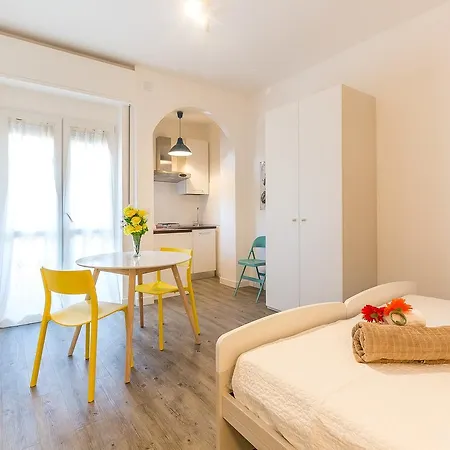 Alessia's Flat - Naviglio Grande 2 Lägenhet *